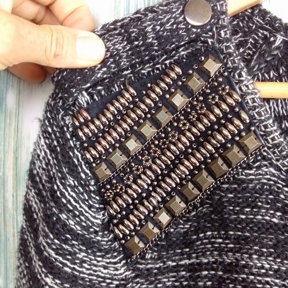 Dex zip up sacket with beaded shoulder detail black & gray Large - Picture 7 of 8